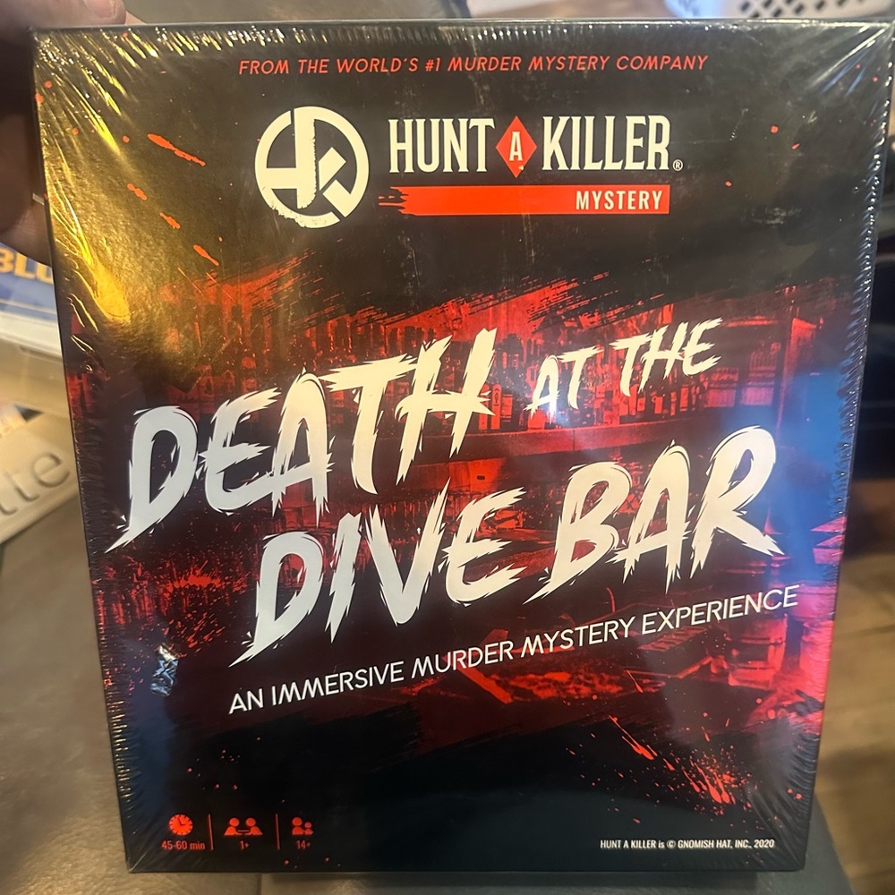 HUNT A KILLER DEATH AT THE DIVE BAR GAME
SEALED IN BOX
GNOMISH HAT INC: Ages 14+